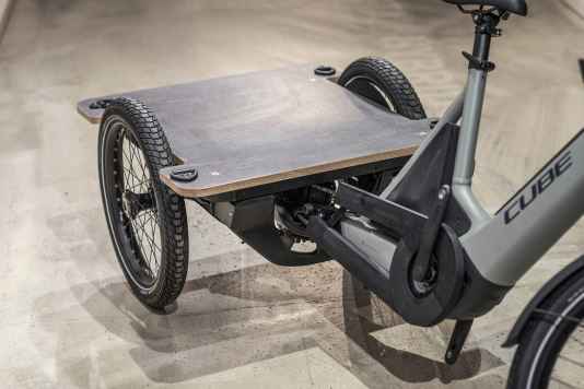XXL-Lastenrad als Kleinwagen-Killer:Cube Trike Flatbed Hybrid 750 im BIKE-Check