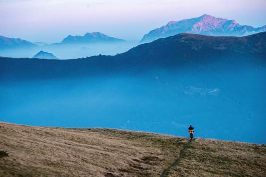 Legendäre Enduro-Trails über Lago Maggiore, Luganer- und Comersee