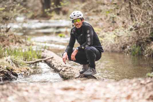 Schwarz geht immer!: Wie viel Swag hat diese Weste und Hose?