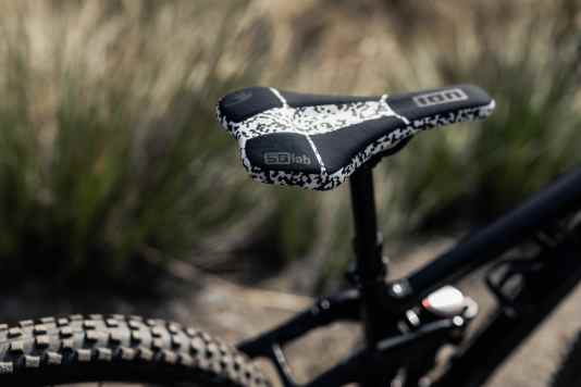 Schick & Ergonomisch: Limitierte Kollektion ab jetzt erhältlich