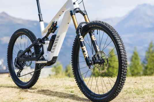 Alle Infos zum superleichten Power-Trailbike