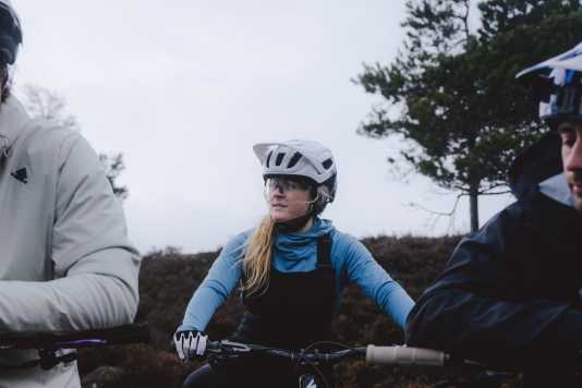 Die perfekte MTB-Winterhose für Frauen?