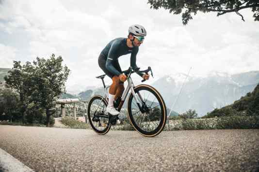 A lightweight all-round racer with aerodynamic ambitions