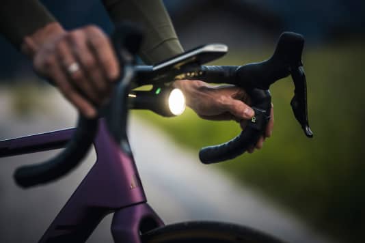 1100 Lumen StVZO-Frontlicht mit Fernlicht-Funktion