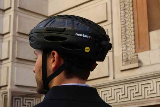 Erster Falt-Helm mit Mips-Technologie