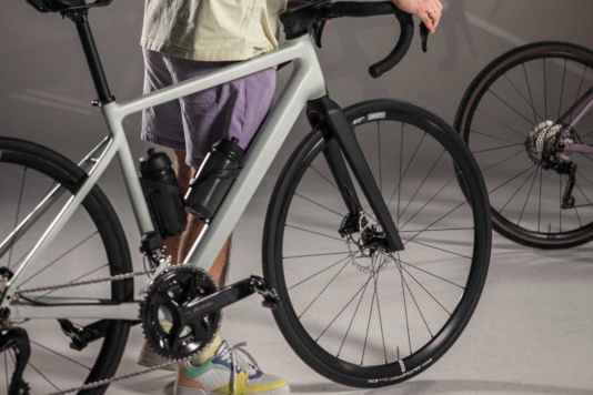 Allround-Rennrad mir Shimano-Di2-Schaltung für 2000 Euro