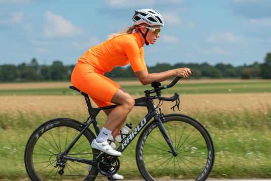 Wie spreche ich Rennradlerinnen während der Ausfahrt an?