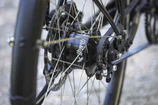 Klassiker mit Riemen und Rohloff im Test