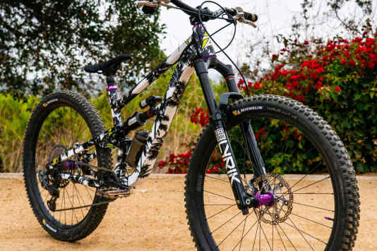 Wenn eine Freeride-Legende ein Bike designt