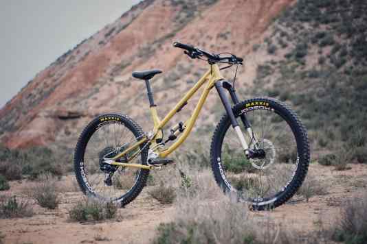 Stahl-Freerider aus Tschechien verbirgt eine zweite Kette