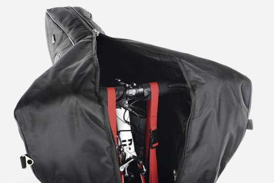 Fahrrad im Flugzeug mitnehmen oder Rad mieten?