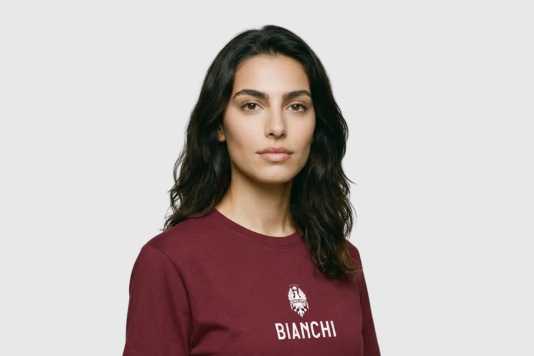 Erste Lifestyle-Kollektion mit Bekleidung und Accessoires