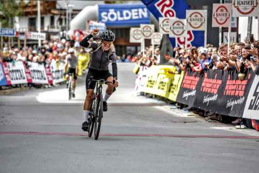Plötzlich Ötztaler-Siegerin