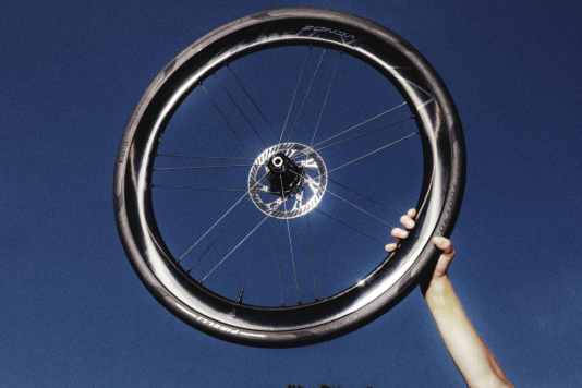 Campagnolo präsentiert All-Road-Laufrad Zonda Carbon