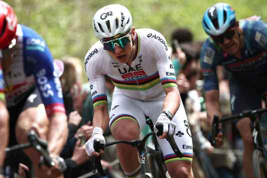 Pogacar verpasst Sieg bei Paris-Roubaix