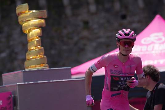 Italien-Rundfahrt - Vingegaard siegt am Berg – Giro-Triumph zum Greifen nah