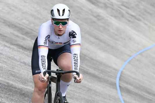 Grabosch wins gold in the 1,000-metre time trial