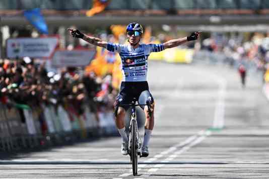 Roglic gewinnt als Solist in Barcelona und feiert Gesamtsieg