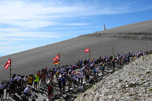 Le risque d'incendie de forêt menace l'étape du Ventoux