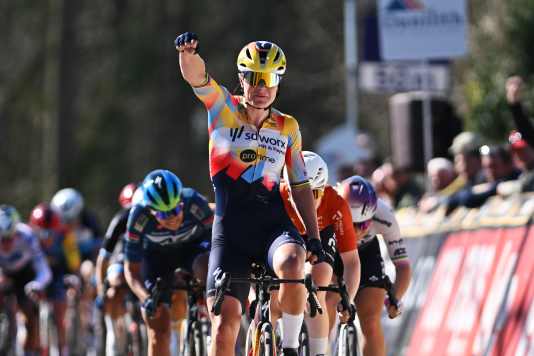 Kopecky siegt auf der Via Roma