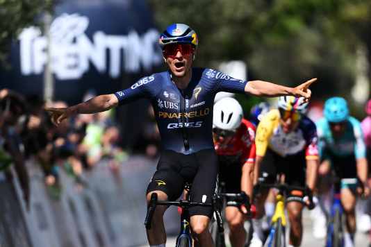 Pidcock schlägt zurück