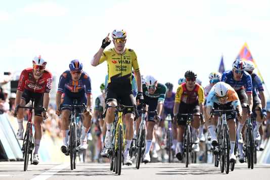 Van Aert nutzt die einzige Sprintchance