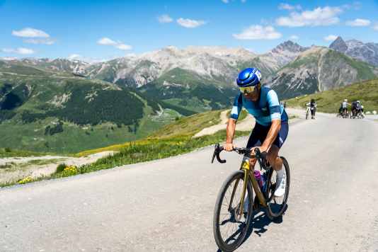 Auf Giro-Spuren über fünf Alpenpässe