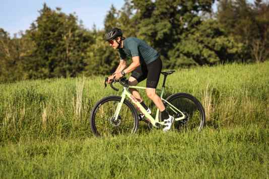 Blick auf die Waage - so schwer darf ein Gravelbike sein