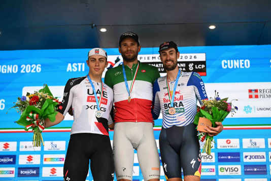 Ganna gewinnt - Affini bangt nach Sturz um TdF