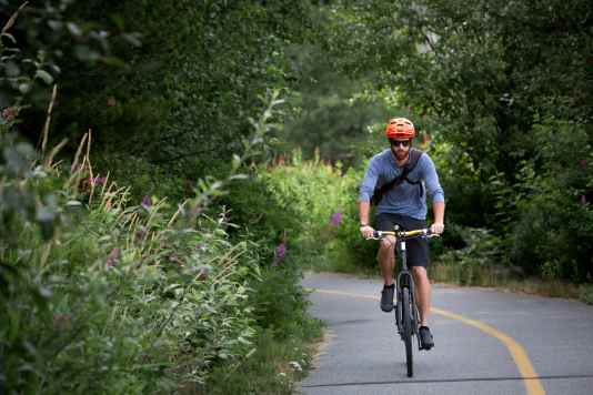 Mit dem Rad Stress abbauen und bares Geld sparen