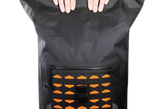 Tatonka Commuter Rolltop WP wirkt durchdacht!