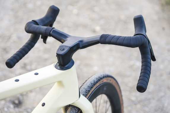 So findest du den richtigen Gravelbike-Lenker