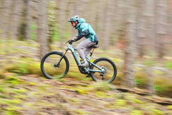 Die besten E-Mountainbikes des Jahres