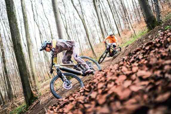 7 all-mountain bikes in a comparison test