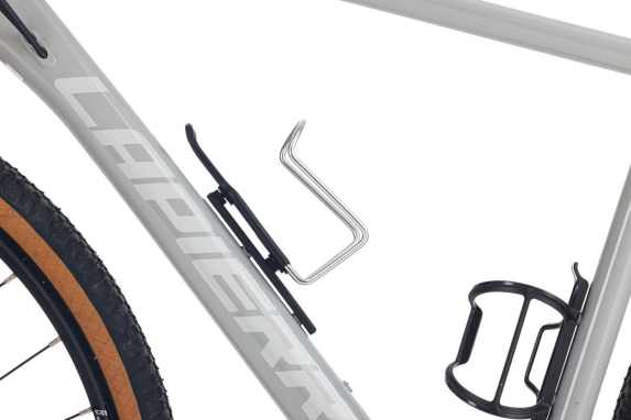 Adjustable Zéfal Z Cage adapter saves space in the frame