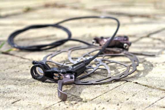 Hayes Dominion im Test