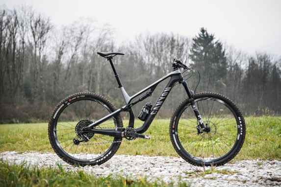 Canyon Neuron CF – Testsieger-Trailbike aus BIKE 3/20