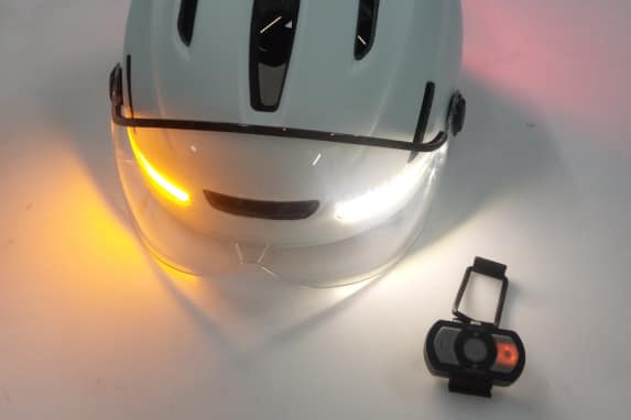 Pendlerhelm mit viel Technik zu einem hohen Preis