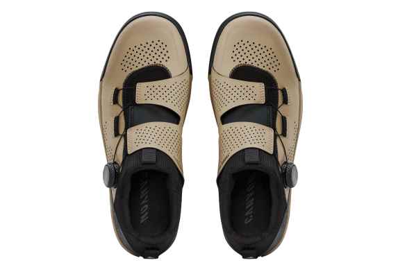 Flat&Click: Canyon zeigt zwei neue Mtb-Schuhe