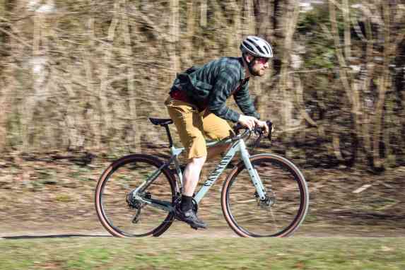 Die 8 besten Räder für Touren - E-Bike, Trekking & Gravel