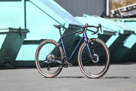 Carbon-Gravelbike zum Kampfpreis