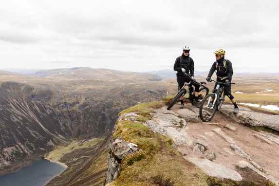 Roadtrip mit dem E-MTB zu den 7 besten Trailspots