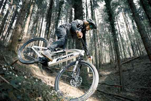 Zwei neue E-MTB-Plattformen mit Bosch CX Gen5