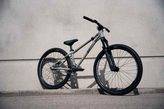 Stahl-Dirtbike zum fairen Preis