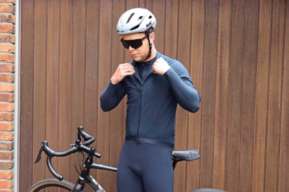 Von Kleidung bis unsichtbarer Ständer