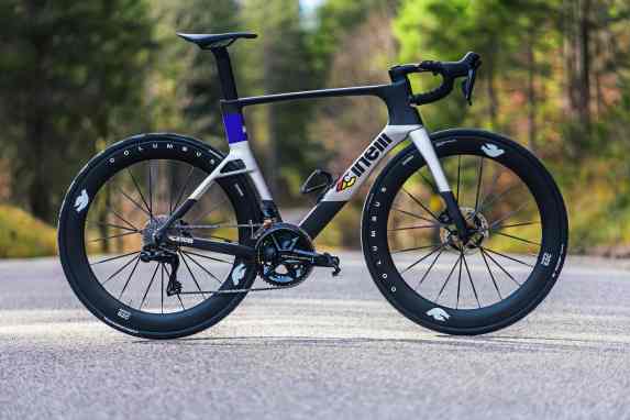 Das Cinelli Aeroscoop soll den Vorgängern davonfahren