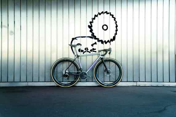 Fahrstabiles Alu-Rennrad im Test