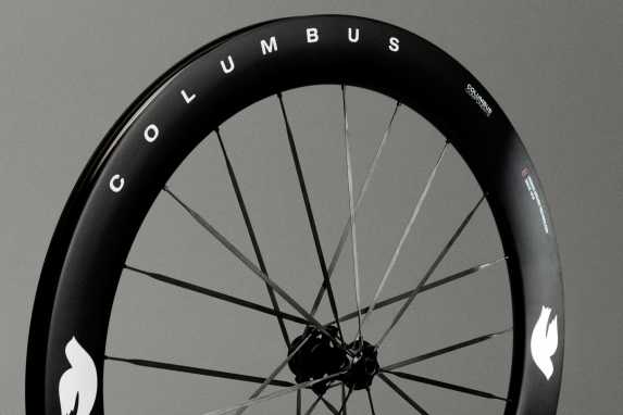 Columbus présente pour la première fois ses vélos sans pédales