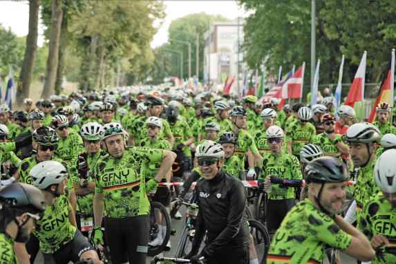 2,500 participants expected