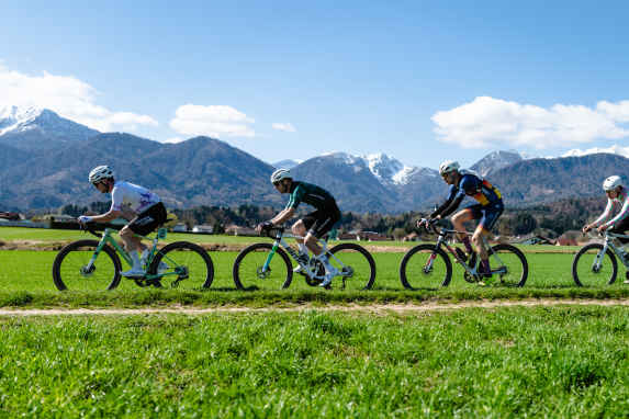 Anton Palzer gibt Gravel-Debüt